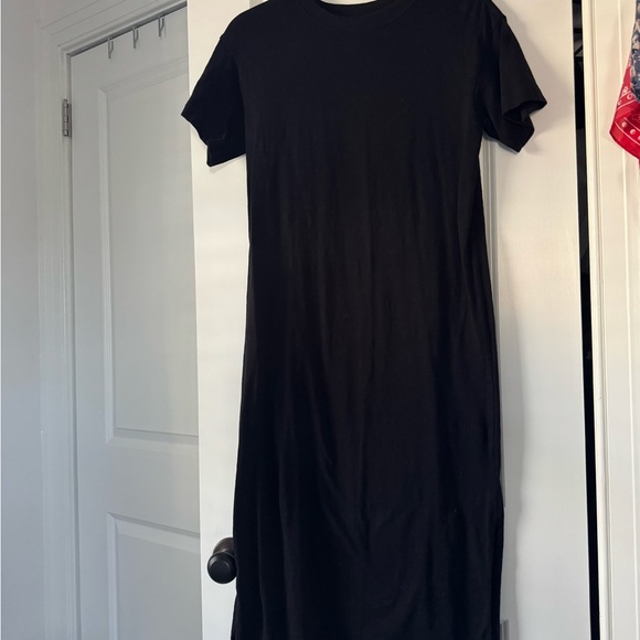 Vintage Crew-Neck Maxi Dress - Picture 3 of 5